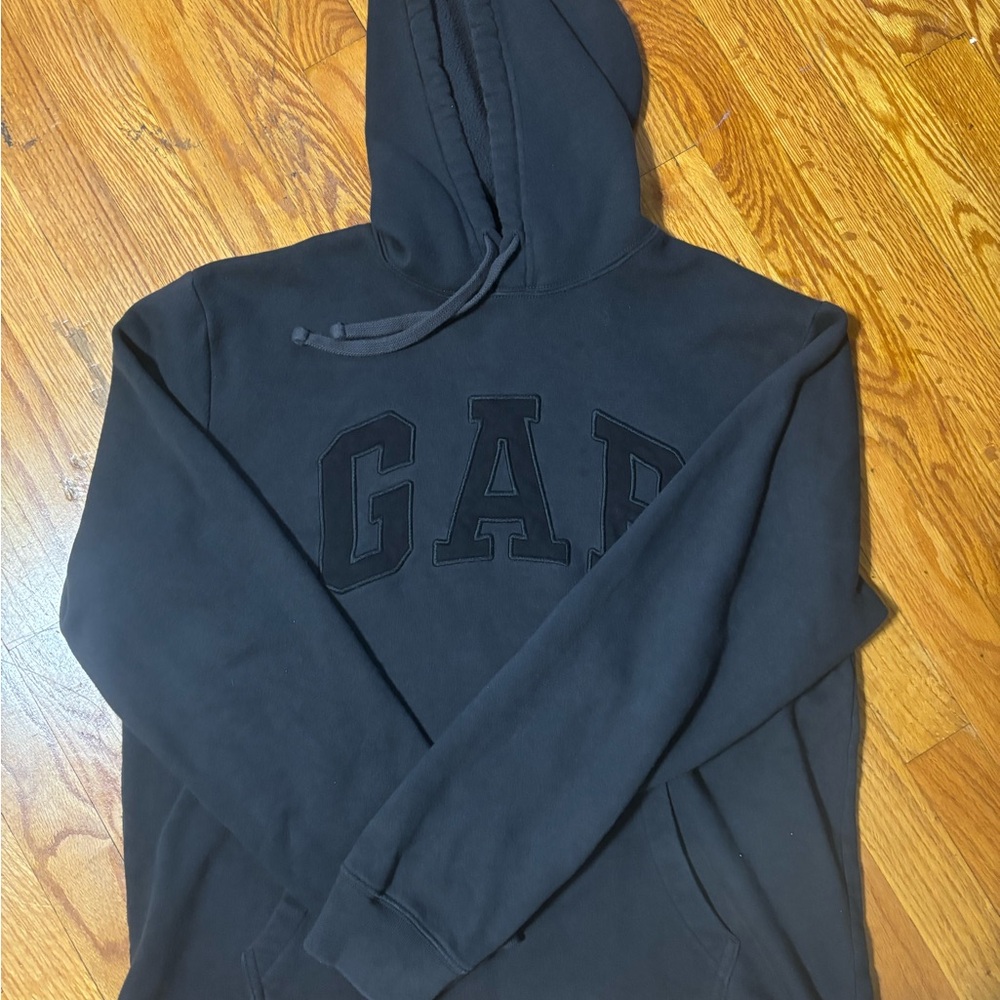 GAP Black Sweatshirt Hoodie Classic Pullover (Cropped Ribbing) - Worn